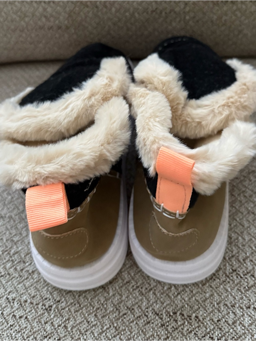 Women's Black Faux-Fur Lined Ankle Booties - Picture 3 of 6